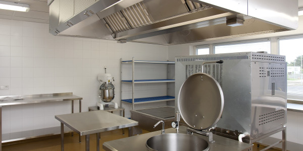Desengrase Campanas Extractoras de Cocinas Fonelas · Cocina de Take Away